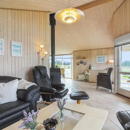 Holiday home Zuhra - 250m From The Sea In Nw Jutland By Interhome Lokken