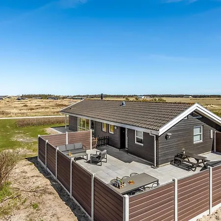 Zuhra - 250m From The Sea By Interhome *