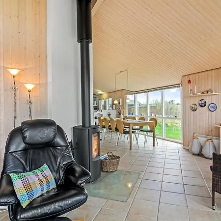 Zuhra - 250m From The Sea By Interhome Løkken