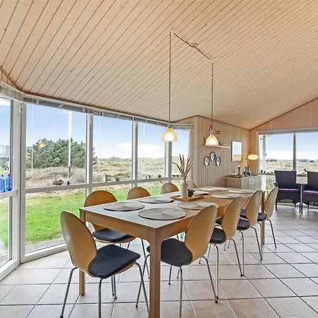 Zuhra - 250m From The Sea By Interhome *